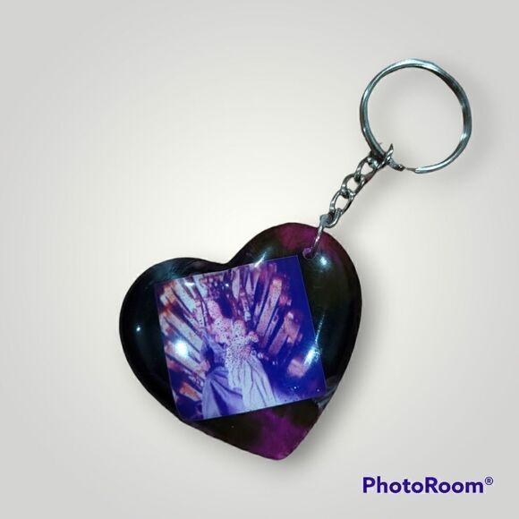 Halsey Purple Ink Heart Keychain (Z171) - Picture 5 of 9